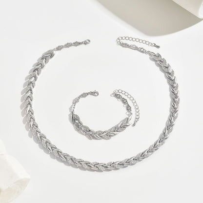 Mahaut – Timeless Allure