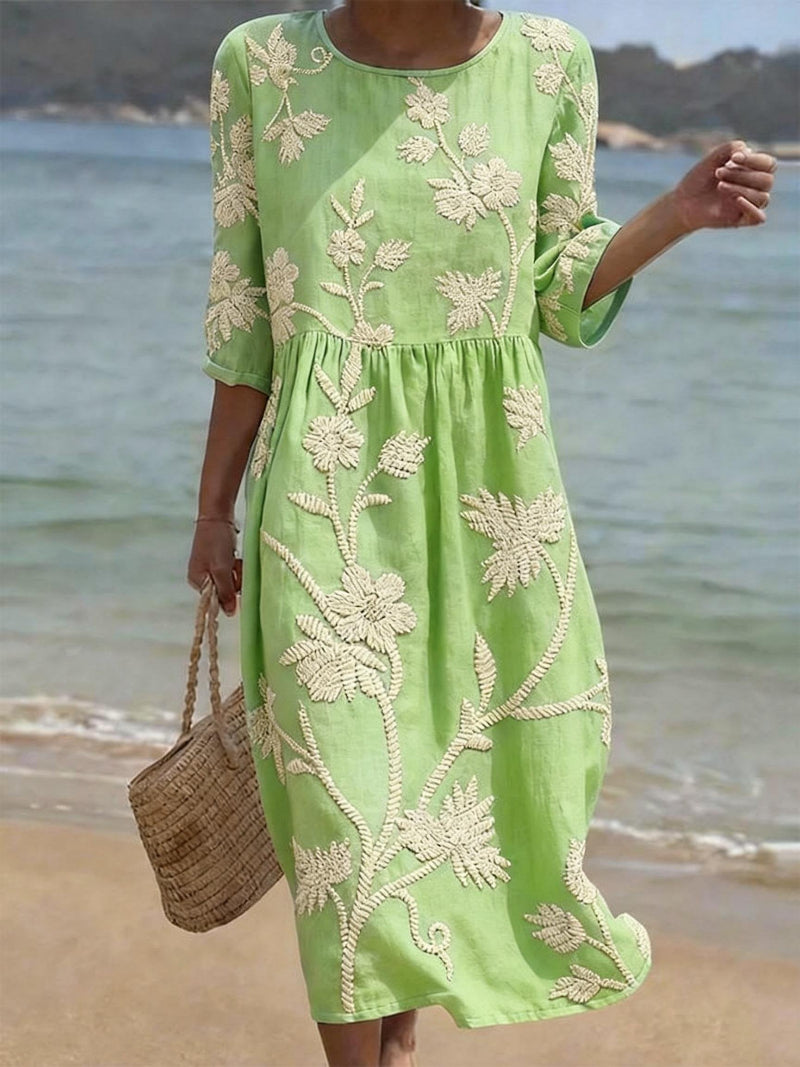 Women's casual dress with floral print.
